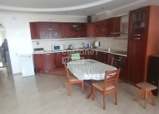 4-ком. квартира на продажу, 140 м2, Ставропольский край, улица Мира, 460/3