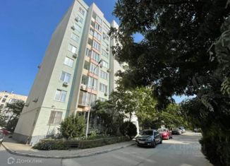 Аренда 2-комнатной квартиры, 66 м2, Евпатория, улица 9 Мая, 45Б