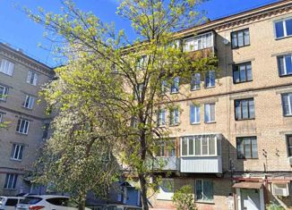 Трехкомнатная квартира на продажу, 74 м2, Челябинская область, улица Богдана Хмельницкого, 25
