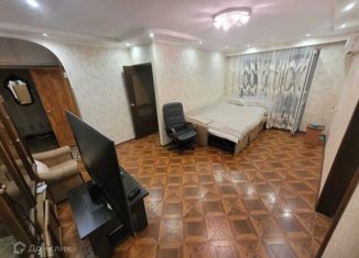 Продается 2-комнатная квартира, 45.3 м2, Ставропольский край, Октябрьская улица, 42