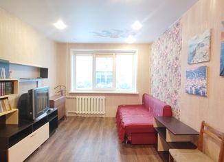 Продаю двухкомнатную квартиру, 43.2 м2, Нижний Новгород, улица Советской Армии, 2, метро Кировская