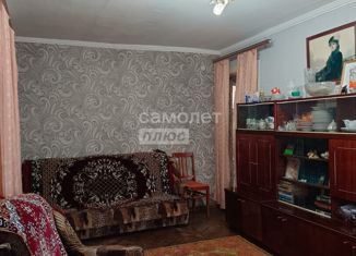 Трехкомнатная квартира на продажу, 55.7 м2, Астраханская область, улица Яблочкова, 34