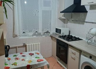 Сдается в аренду 4-комнатная квартира, 62 м2, Красноярск, улица Комарова, 5