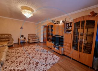 Продается трехкомнатная квартира, 90.2 м2, станица Ессентукская, улица Гагарина, 11