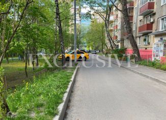 Продаю трехкомнатную квартиру, 52.5 м2, Москва, проспект 60-летия Октября, 14, проспект 60-летия Октября