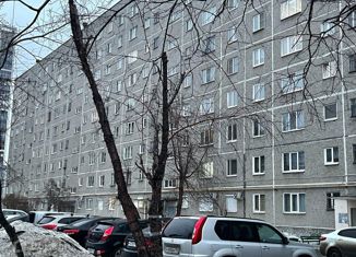 Продается трехкомнатная квартира, 57.4 м2, Екатеринбург, Советская улица, 41
