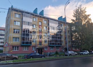 Продается трехкомнатная квартира, 61.8 м2, Татарстан, улица Белоглазова, 107