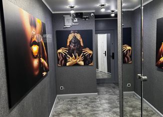 Продаю многокомнатную квартиру, 110 м2, Москва, Кривоарбатский переулок, 3, метро Смоленская