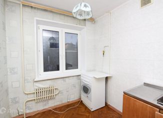 Трехкомнатная квартира на продажу, 61.7 м2, Челябинск, Центральный район, улица Курчатова, 24