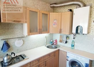 Двухкомнатная квартира на продажу, 45 м2, поселок городского типа Приморский, улица Гагарина, 20