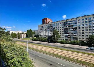 3-комнатная квартира на продажу, 62.2 м2, Санкт-Петербург, Купчинская улица, 17к1, Купчинская улица