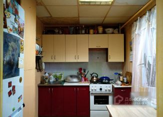 Продается двухкомнатная квартира, 36 м2, Череповец, Устюженская улица, 3