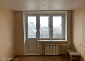 Продажа 2-комнатной квартиры, 42 м2, Москва, Мосфильмовская улица, 10, метро Парк Победы