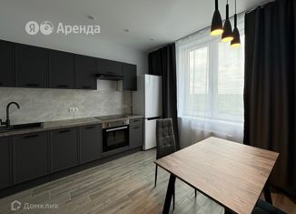 Сдаю в аренду 2-ком. квартиру, 60 м2, Свердловская область, улица Краснолесья, 96