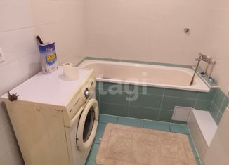 Продаю 2-ком. квартиру, 54.5 м2, Альметьевск, улица Фурманова, 22Б