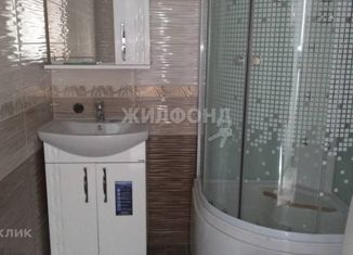 Продается 3-ком. квартира, 70.2 м2, Новосибирск, Радужная улица, 11