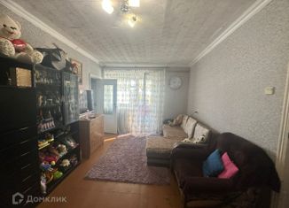 Продается двухкомнатная квартира, 42.3 м2, село Михайловское, улица Ломоносова, 10