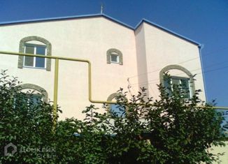 Продаю дом, 236 м2, село Уютное, улица Мира, 1