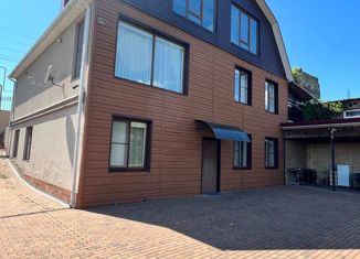 Продается дом, 305 м2, село Верхний Юрт, улица Абовяна, 142А