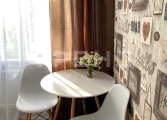 Трехкомнатная квартира на продажу, 60 м2, Санкт-Петербург, Пражская улица, 39, Пражская улица