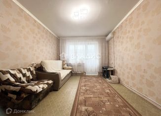 Продается 1-комнатная квартира, 37.2 м2, Саратовская область, улица Братьев Захаровых, 150