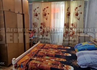 Продажа 2-ком. квартиры, 43.6 м2, посёлок городского типа Кардымово, улица Ленина, 60