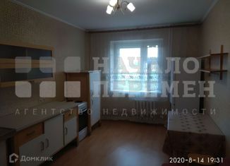 Сдаю однокомнатную квартиру, 50 м2, Новосибирск, улица Плахотного, 72/1, улица Плахотного