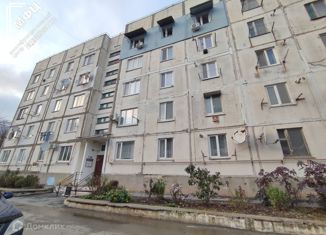 Двухкомнатная квартира на продажу, 52.9 м2, посёлок городского типа Ленино, улица Курчатова, 7