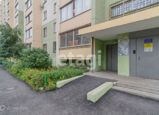 Продается трехкомнатная квартира, 96 м2, Челябинск, улица Калинина, 13, район Заречье