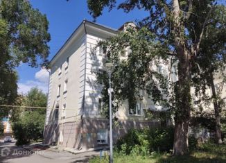 Продается 2-ком. квартира, 62 м2, Екатеринбург, Отдельный переулок, 8