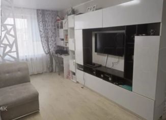 Продаю 1-ком. квартиру, 33 м2, Арзамас, микрорайон Южный, 2