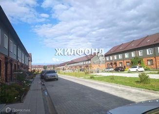 Продажа 3-ком. квартиры, 82.6 м2, село Толмачёво, улица Победы, 9