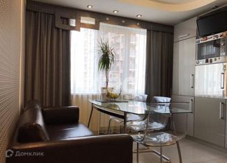 Сдаю в аренду 2-ком. квартиру, 72 м2, Краснодар, улица Монтажников, 5, улица Монтажников