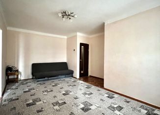 Продам 2-комнатную квартиру, 42.4 м2, Нальчик, улица Мальбахова, 26, район Богданка