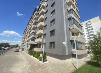 Продам двухкомнатную квартиру, 49.6 м2, Краснодарский край, улица 50 лет Октября, 104