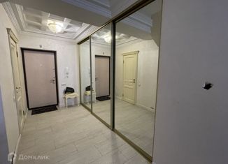 Продам четырехкомнатную квартиру, 175 м2, Ставрополь, улица Лермонтова, 240, микрорайон №8