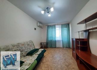 Сдаю однокомнатную квартиру, 29 м2, Волжский, площадь Труда, 19