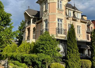 Продам таунхаус, 390.7 м2, село Жаворонки, Лазурная улица, 47