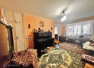 Продам трехкомнатную квартиру, 56 м2, Екатеринбург, Красноармейская улица, 80, метро Площадь 1905 года