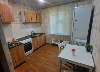 Сдам в аренду 1-комнатную квартиру, 45 м2, Ноябрьск, улица 40 лет Победы, 7А