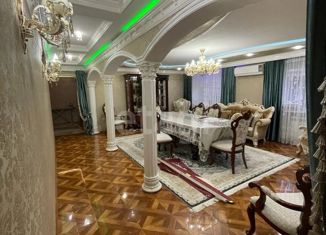 Продается многокомнатная квартира, 130 м2, Ингушетия, улица Осканова, 5