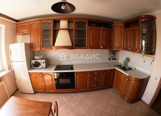 Продается двухкомнатная квартира, 64 м2, Москва, Бобруйская улица, 12, метро Молодёжная