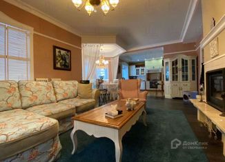 Сдается в аренду дом, 200 м2, посёлок Дубровка, Сиреневая улица