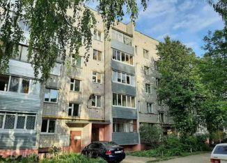 Продается 3-комнатная квартира, 63 м2, Йошкар-Ола, улица Баумана, 12, микрорайон Берёзово