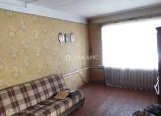 Продаю 3-ком. квартиру, 53 м2, село Станки, Центральная улица, 2А