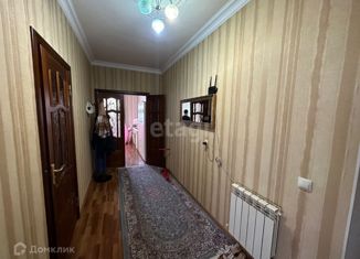 Продается двухкомнатная квартира, 72 м2, Магас, улица Дошлако Мальсагова, 15/1