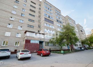 Продам 5-комнатную квартиру, 101 м2, Северск, улица Курчатова, 42