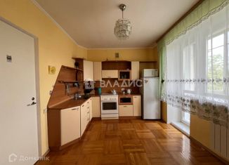 Продается трехкомнатная квартира, 85.8 м2, Улан-Удэ, улица Бабушкина, 32