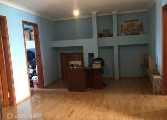 Продам многокомнатную квартиру, 185 м2, Северная Осетия, улица Гадиева, 62к3