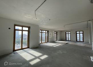 Продается 4-комнатная квартира, 128 м2, Новосибирск, улица Чаплыгина, 115, улица Чаплыгина